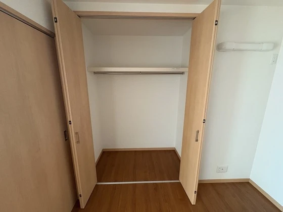 パラティ川内・N