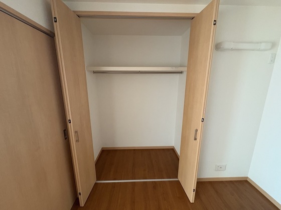 パラティ川内・N