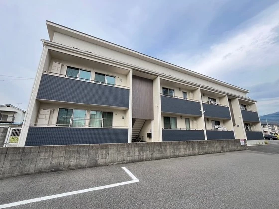 パラティ川内・N