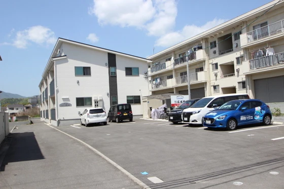 パラティ川内・N