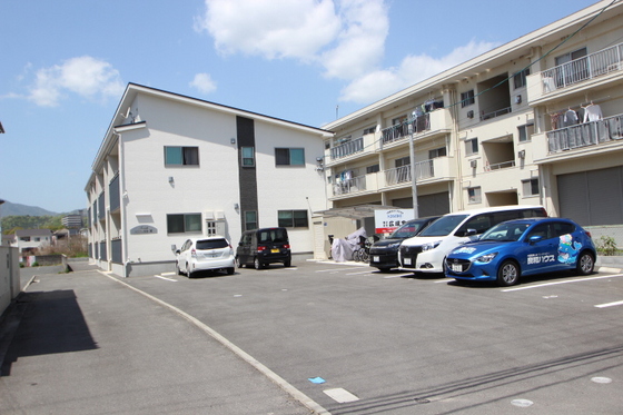 パラティ川内・N