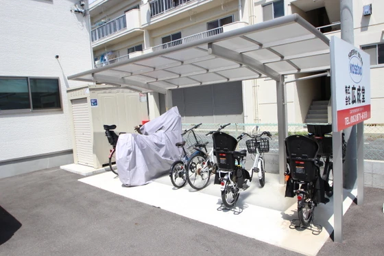 パラティ川内・N