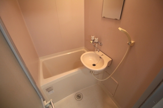 ビッグバーンズマンション清輝橋