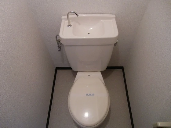 ビッグバーンズマンション清輝橋