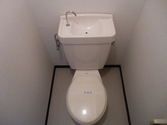 ビッグバーンズマンション清輝橋