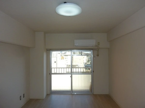 ビッグバーンズマンション清輝橋