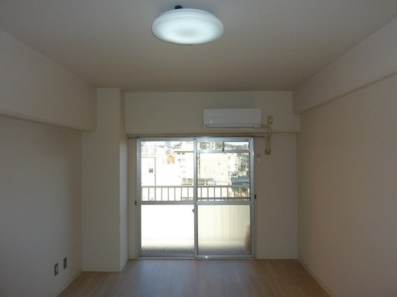 ビッグバーンズマンション清輝橋