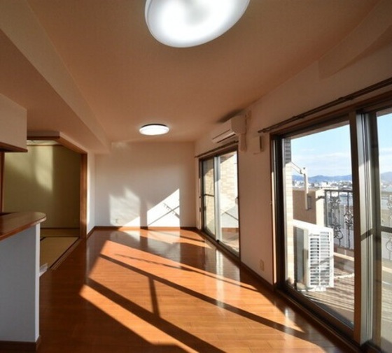 サントノーレ西市