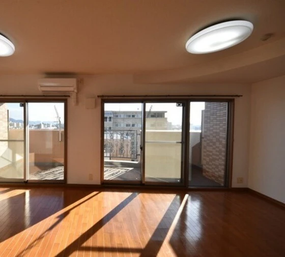 サントノーレ西市