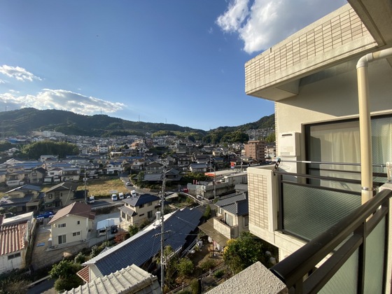 己斐上タウン A