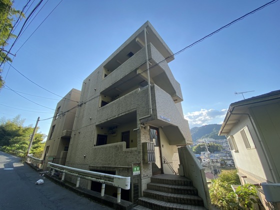 己斐上タウン A