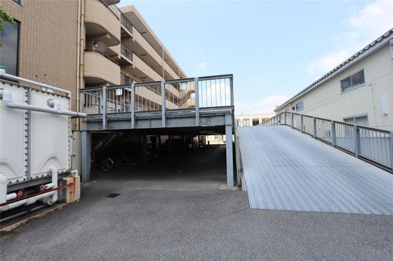 ブランニュータウン