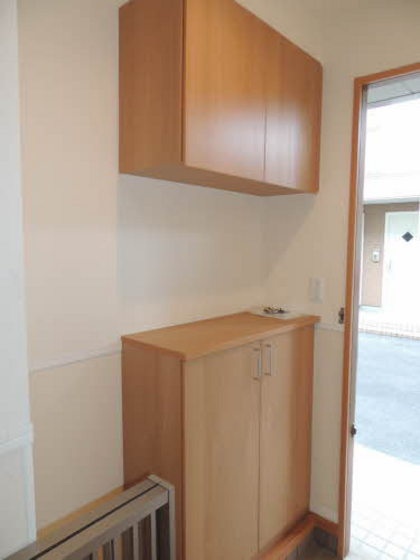 ヴィラージュ A棟