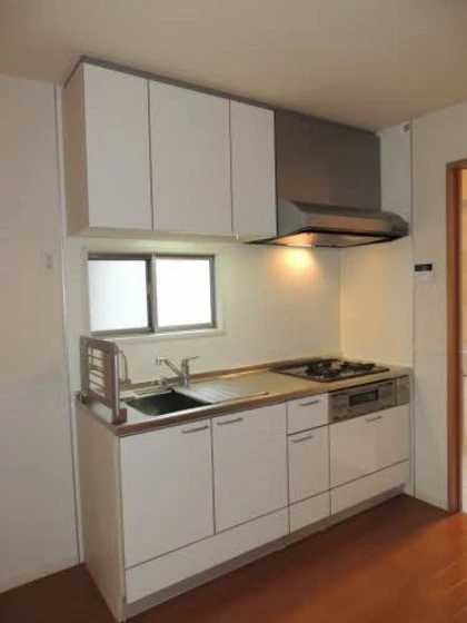 ヴィラージュ A棟