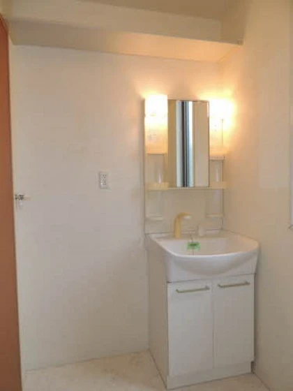 ヴィラージュ A棟