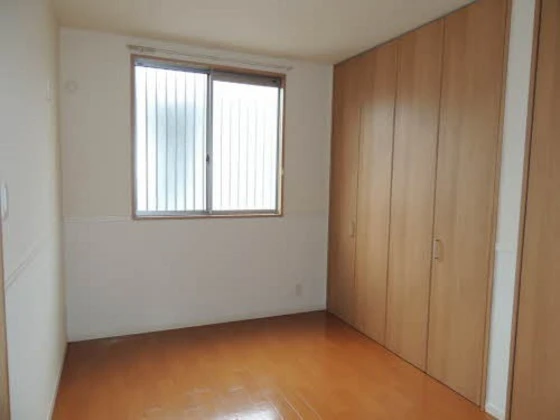 ヴィラージュ A棟