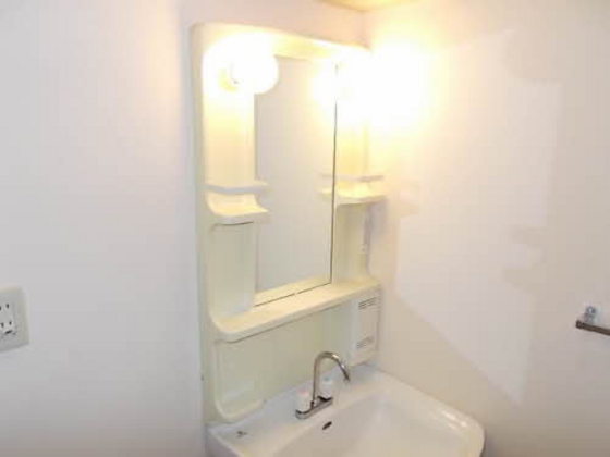 フォーレス日の出 A棟