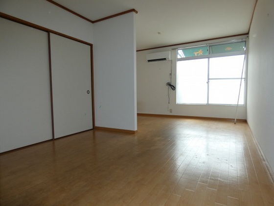 リバティアパート