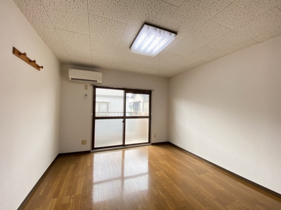 ロイヤルヴィラ下伊福