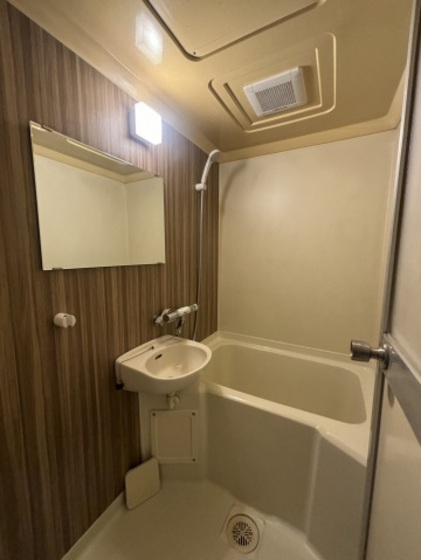 ミリオンバレイ A