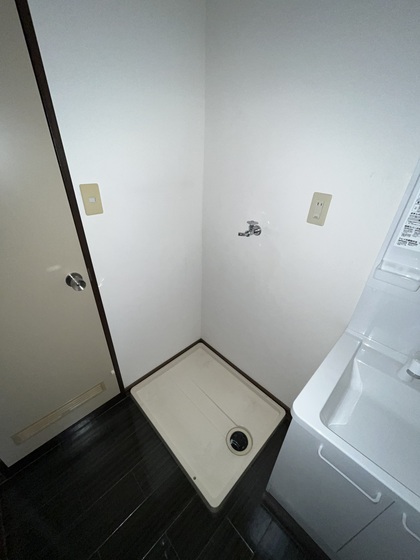 アーモアウメント B棟