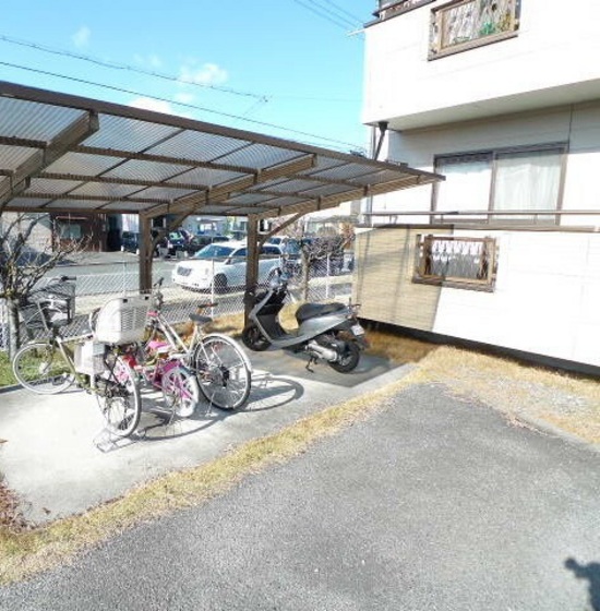 メゾニティーブラッサム A