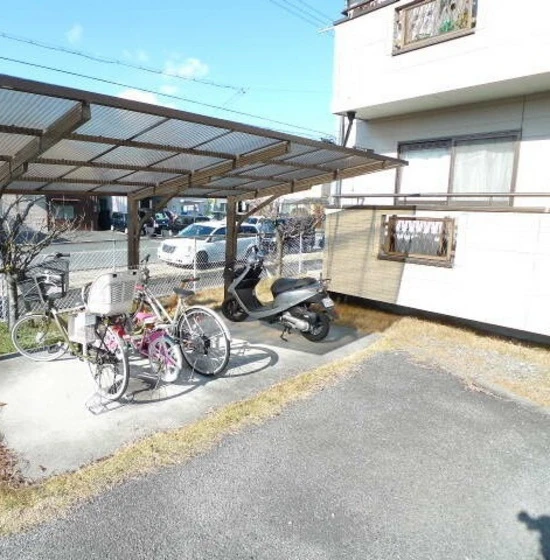 メゾニティーブラッサム A