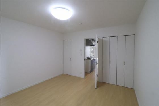 フルーリー中撫川B棟