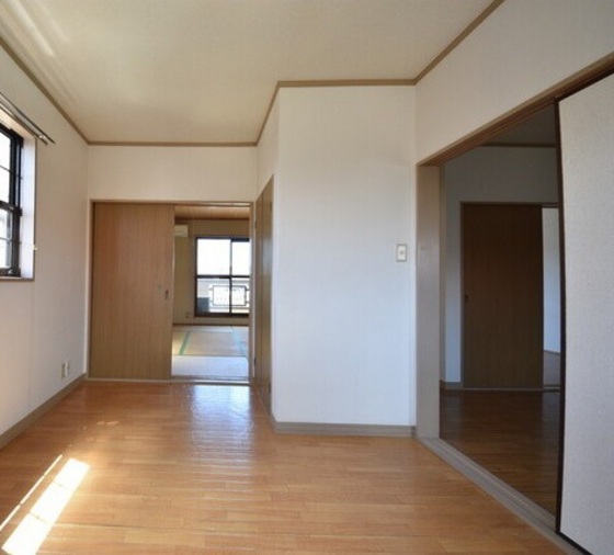 メゾニティーブラッサム C