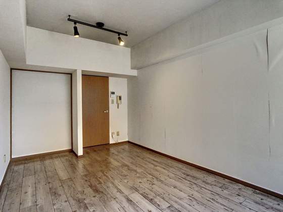 スプランドゥール中山下