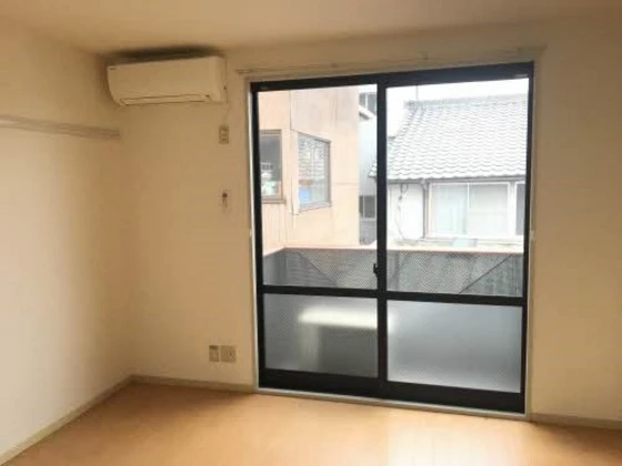 クレール・ユウ