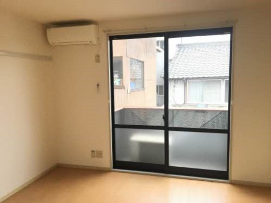 クレール・ユウ