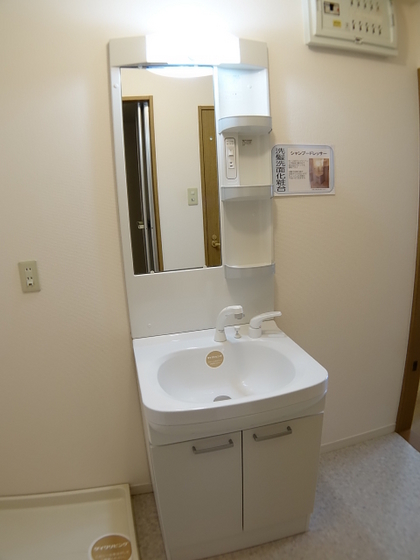 グランデュール高柳 B棟