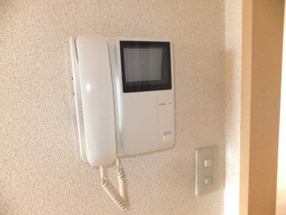 ポジーフラッツ A棟