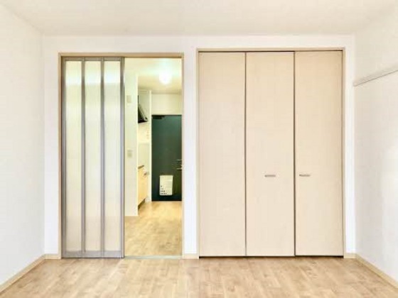 ポジーフラッツ A棟