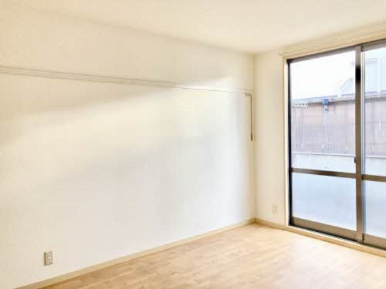 ポジーフラッツ A棟