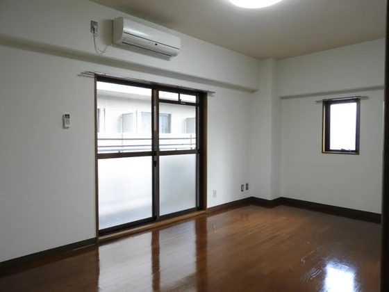 メゾンなかやま