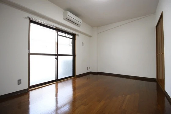 メゾンなかやま