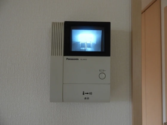 フローレスかおり D棟