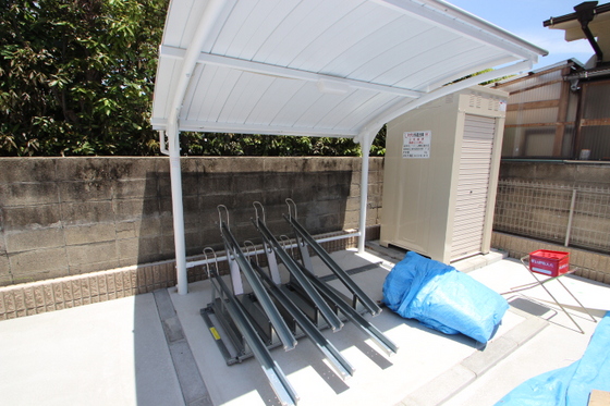 ウェスト ヴィラージュ