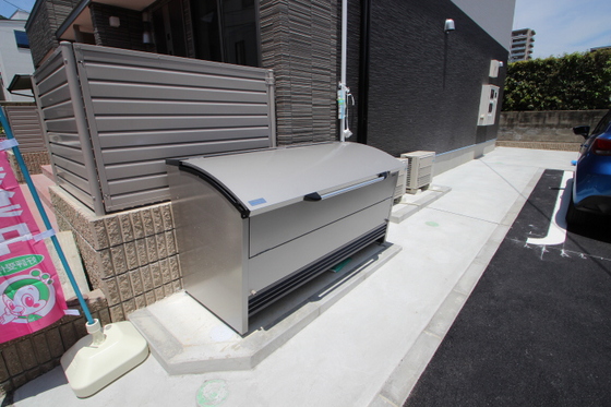 ウェスト ヴィラージュ