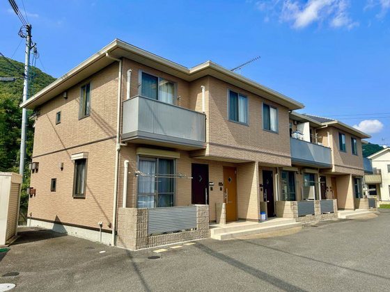 シャーメゾン晟