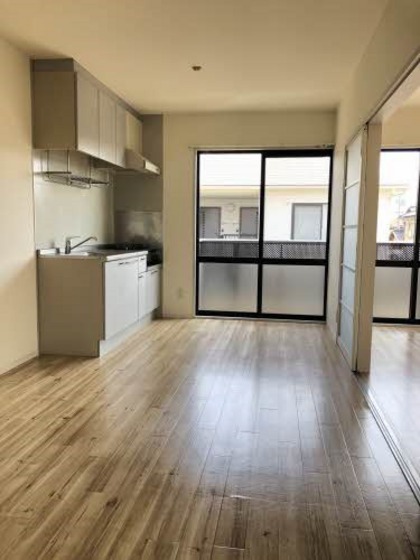 レーベン板野 A棟