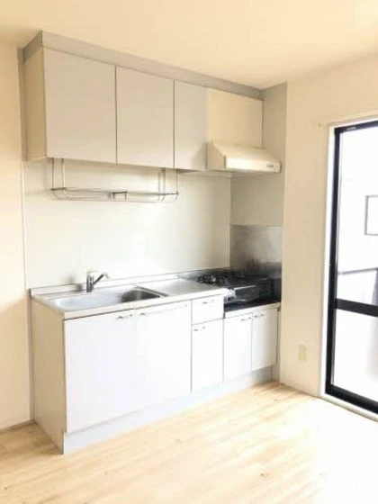 レーベン板野 A棟