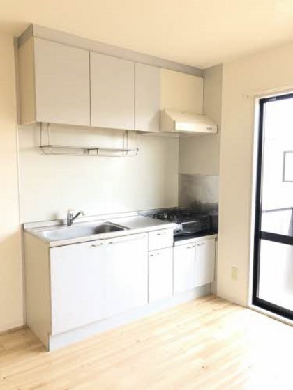 レーベン板野 A棟