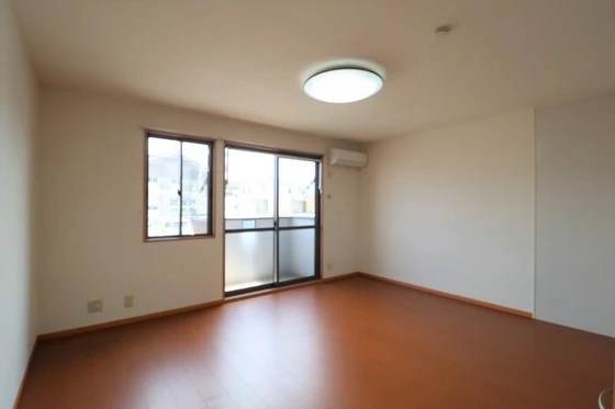 ドミトリー赤井