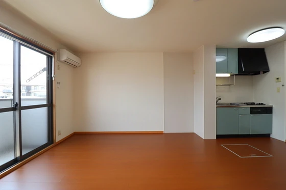 ドミトリー赤井