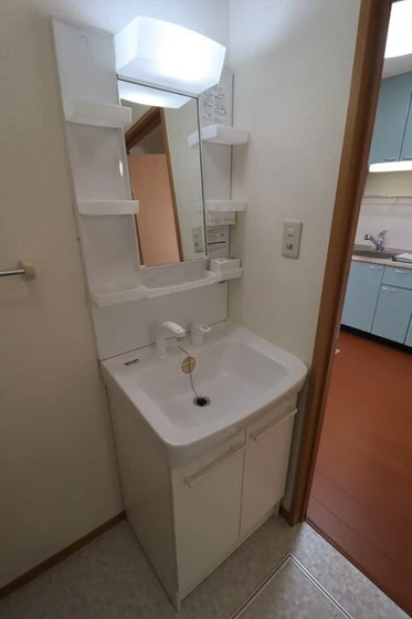 ドミトリー赤井