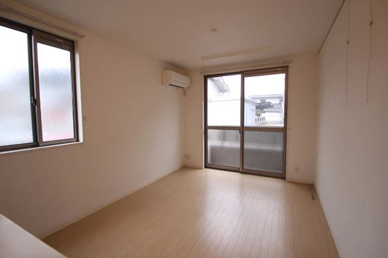 グランドヒルズ西崎