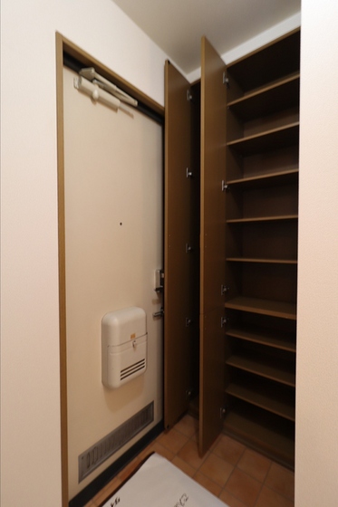 ハイカムールウエストリバー A棟